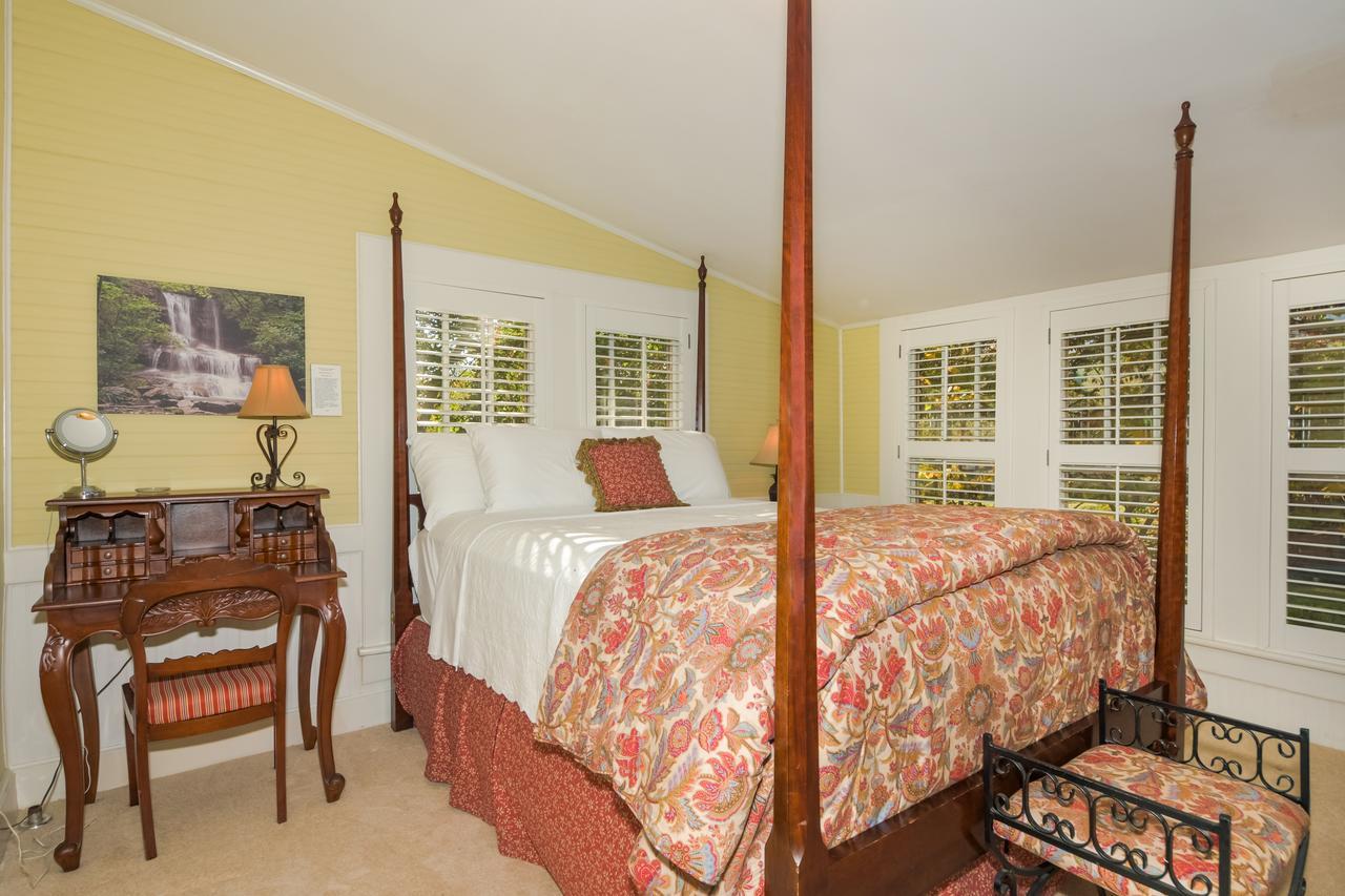 Oak Hill On Love Lane Bed And Breakfast Inn Waynesville Eksteriør bilde