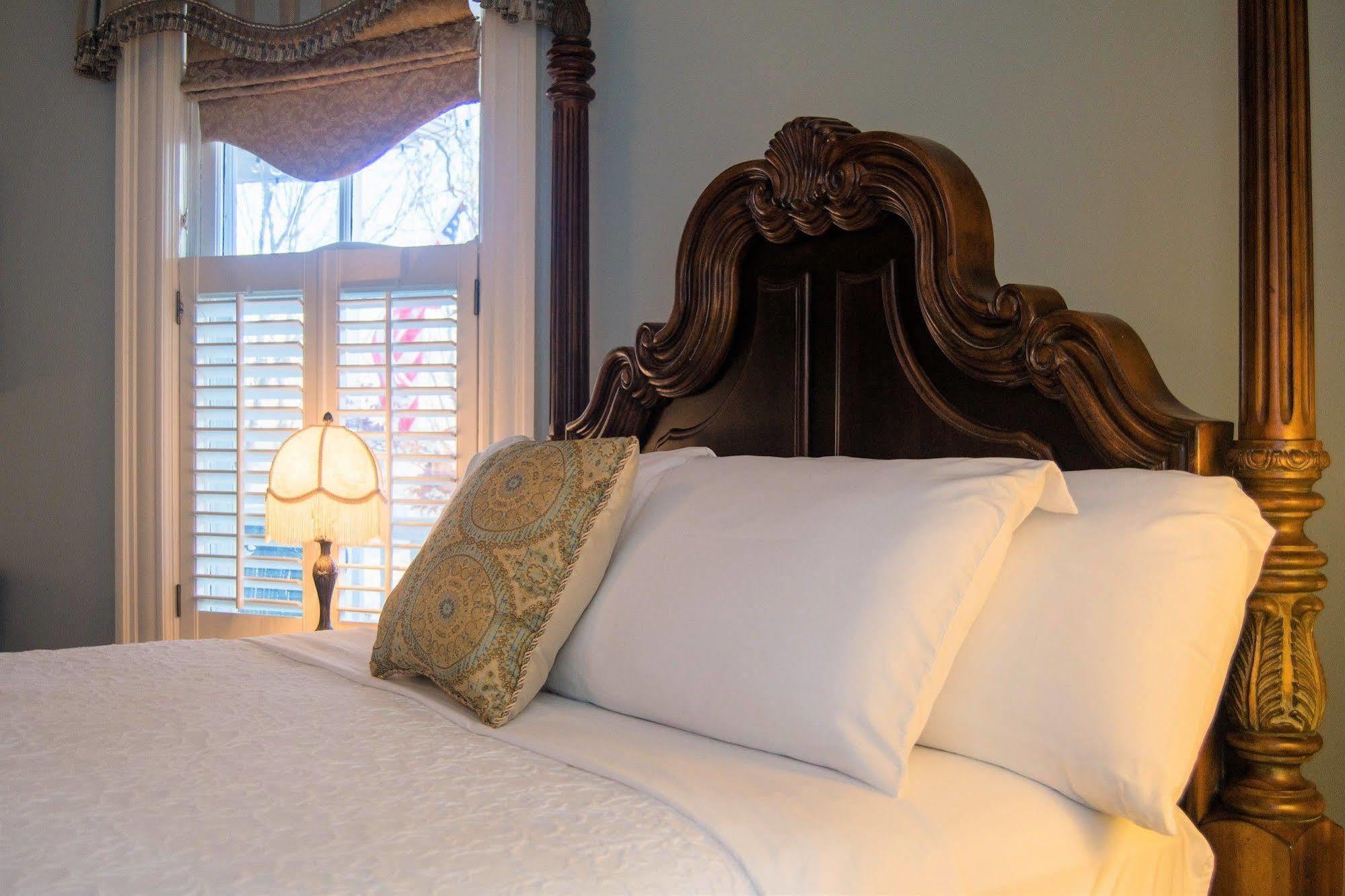 Oak Hill On Love Lane Bed And Breakfast Inn Waynesville Eksteriør bilde
