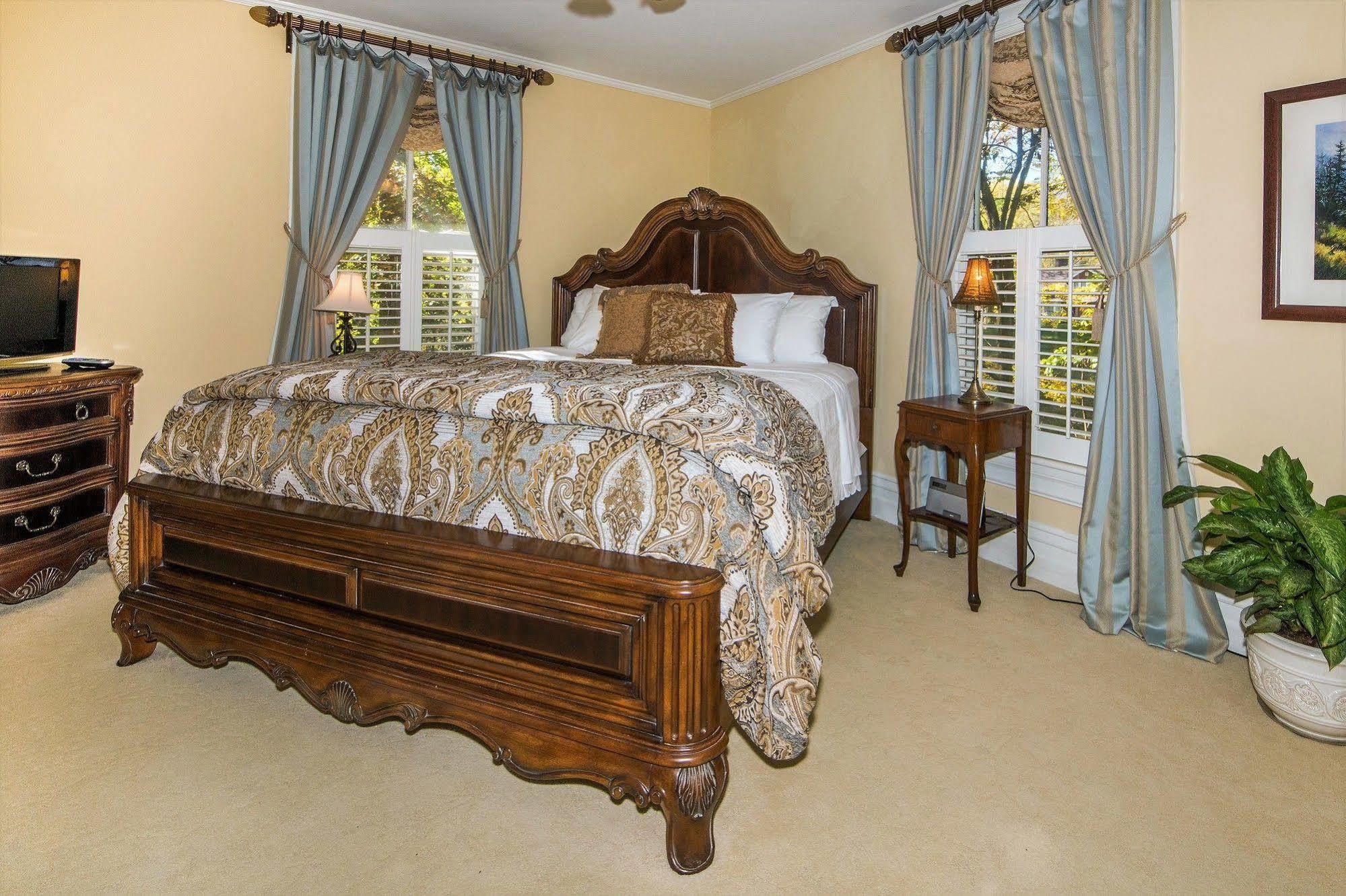 Oak Hill On Love Lane Bed And Breakfast Inn Waynesville Eksteriør bilde