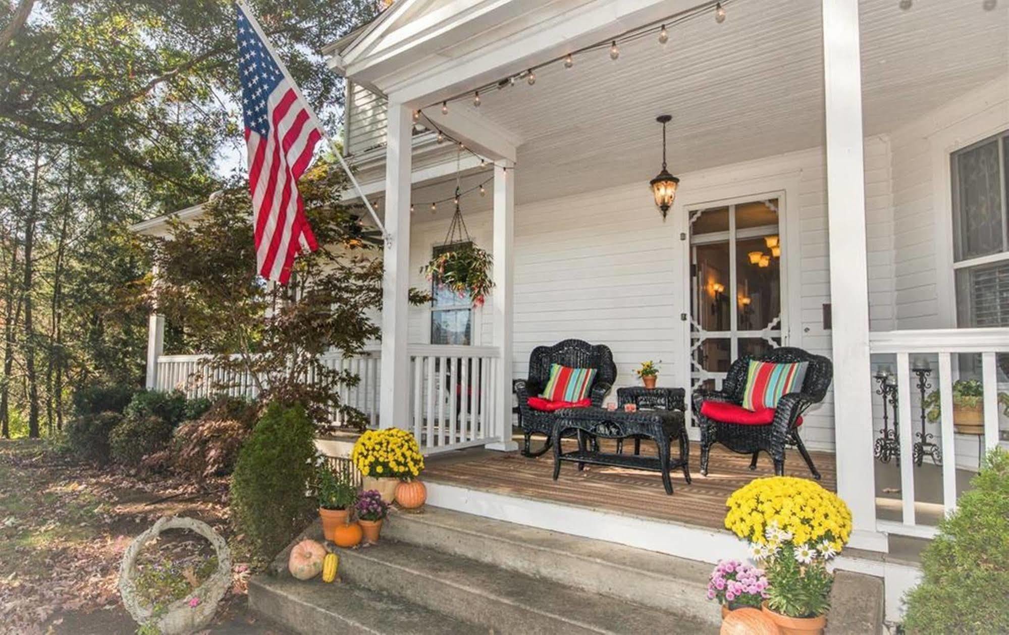 Oak Hill On Love Lane Bed And Breakfast Inn Waynesville Eksteriør bilde