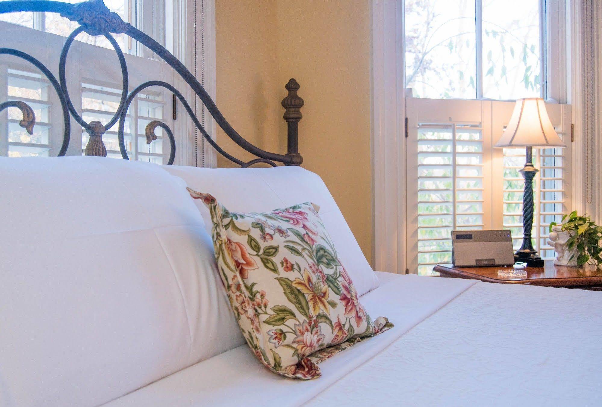 Oak Hill On Love Lane Bed And Breakfast Inn Waynesville Eksteriør bilde